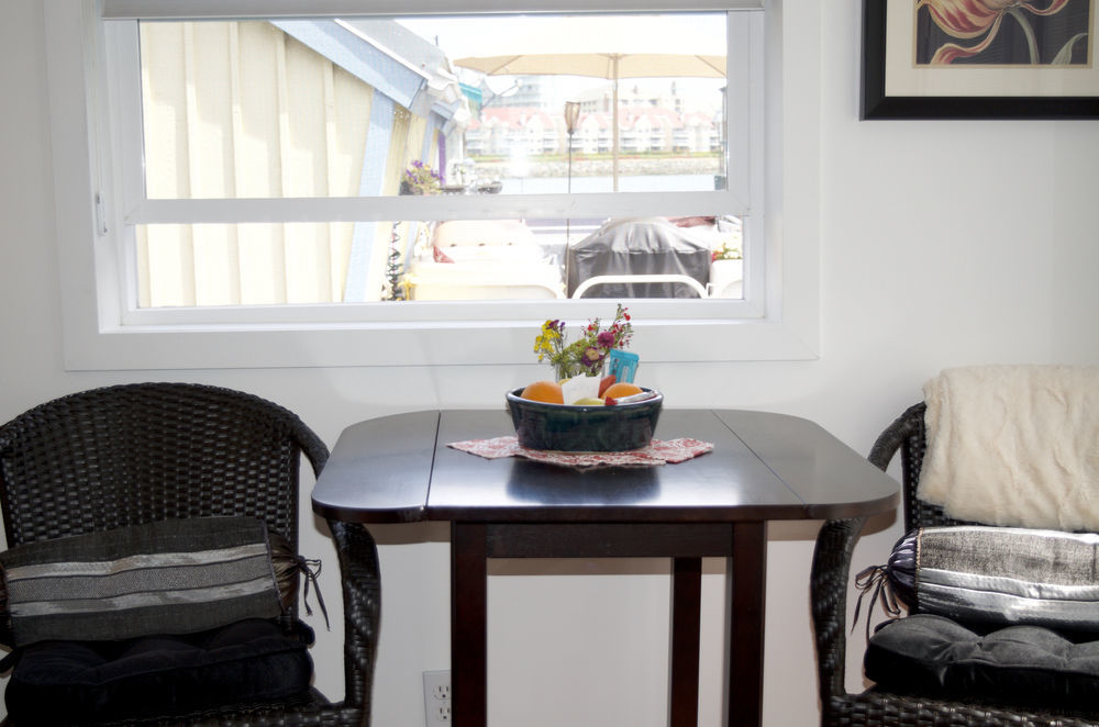 A Float Home B&B In Fisherman'S Wharf ビクトリア エクステリア 写真