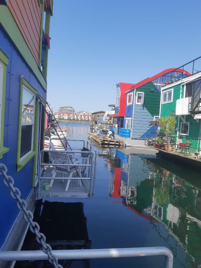 A Float Home B&B In Fisherman'S Wharf ビクトリア エクステリア 写真