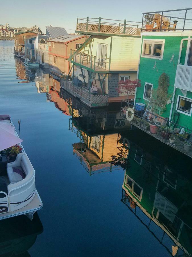 A Float Home B&B In Fisherman'S Wharf ビクトリア エクステリア 写真